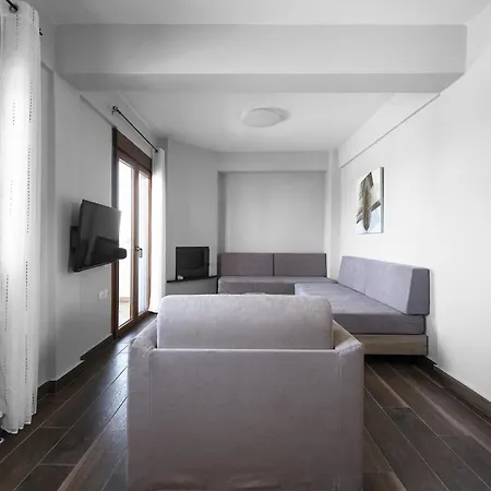 Lägenhet Ultima Summer Residence, Nilie Hospitality Mgmt